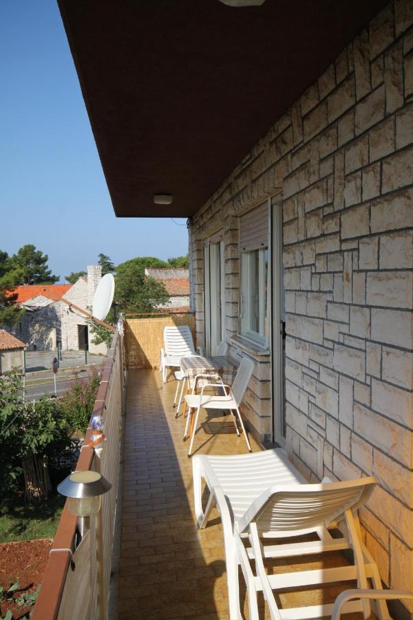 Apartments With A Parking Space Umag - 7066 Buitenkant foto